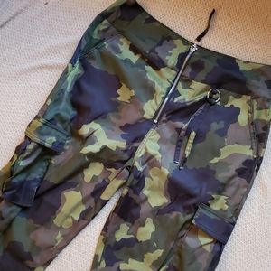 Camo windbreaker jogger
